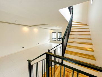 Modern Design 4 Bedroom House and Lot for Sale in Pilar, Las Piñas city