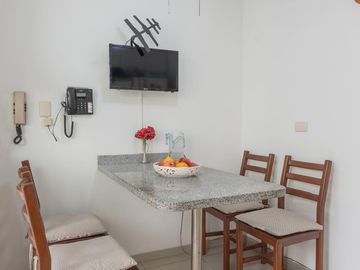 DUPLEX 241 M2 FRENTE A PARQUE, 4 DORM, 3.5 BAÑ, 2 ESTAC $ 330,000