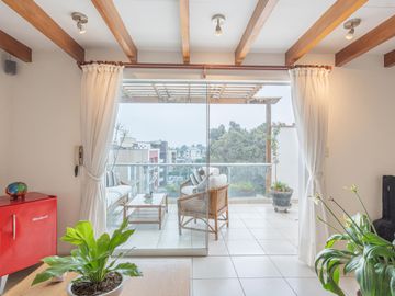 DUPLEX 241 M2 FRENTE A PARQUE, 4 DORM, 3.5 BAÑ, 2 ESTAC $ 330,000
