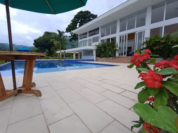 CASA CAMPESTRE EN VENTA