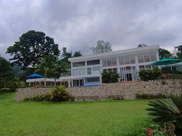 CASA CAMPESTRE EN VENTA