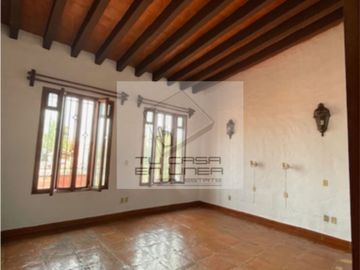 VISTA HERMOSA, CERCA PLAZA CUERNAVACA, CASA SOLA, 4 recs PROPIA OFICINAS O CONSULTORIOS $30,000.00