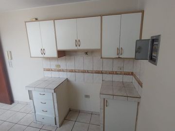 Vendo Departamento en 3er Piso con 3 Habitaciones + Cuarto de Servicio en La Molina + Opcional Cochera