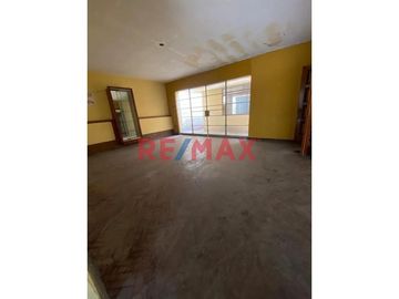Vendo Casa Como Terreno, Ideal Para Proyecto Inmobiliario En Centro Financiero San Isidro