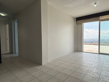 Oportunidad! Departamento Aterrazado $69.900 en Urb. Condado del Magisterio