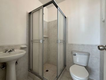 Oportunidad! Departamento Aterrazado $69.900 en Urb. Condado del Magisterio
