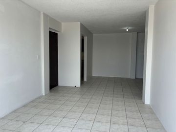 Oportunidad! Departamento Aterrazado $69.900 en Urb. Condado del Magisterio