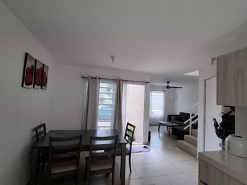 CASA CON ALBERCA AL SUR DE CUERNAVACA