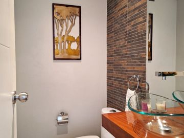 ¡VENTA DEPARTAMENTO FRENTE PARQUE 4TO PISO EN SURCO!
