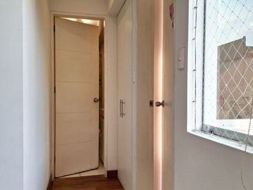 ¡VENTA DEPARTAMENTO FRENTE PARQUE 4TO PISO EN SURCO!