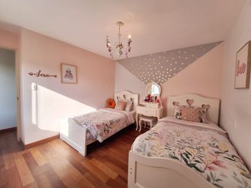¡VENTA DEPARTAMENTO FRENTE PARQUE 4TO PISO EN SURCO!