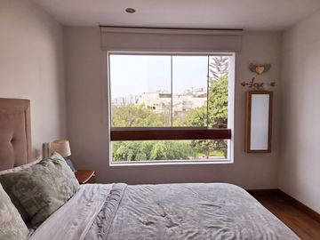 ¡VENTA DEPARTAMENTO FRENTE PARQUE 4TO PISO EN SURCO!
