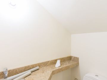SE VENDE CASA EN LA CORUÑA