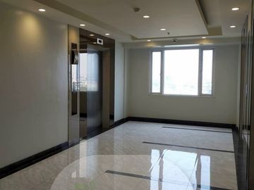 Looking For RFO 2-Bedroom w/Balcony & Ledge Near LRT FPJ Station Sm North MCU WCC? Reserve Your Unit At The Signature Quezon City!
