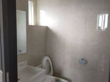 Looking For RFO 2-Bedroom w/Balcony & Ledge Near LRT FPJ Station Sm North MCU WCC? Reserve Your Unit At The Signature Quezon City!