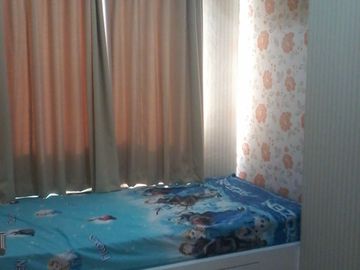 DISEWAKAN TAHUNAN APARTEMEN 3BR HUNIAN KELUARGA FURNISHED WATERPLACE RESIDENCE