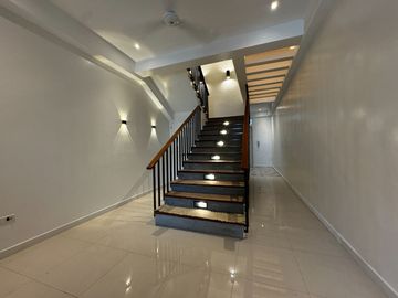 For Sale Stunning Design Modern 3 storey Townhouse in Better Living