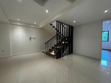 For Sale Stunning Design Modern 3 storey Townhouse in Better Living