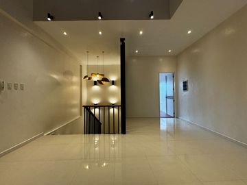 For Sale Stunning Design Modern 3 storey Townhouse in Better Living