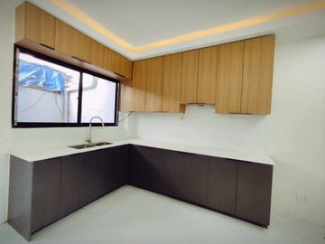 FOR SALE NEWLY MADE SPACIOUS MODERN 2 STOREY CORNER HOUSE IN BETTER LIVING