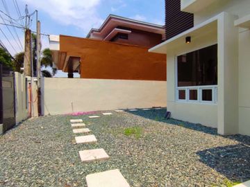 For Sale Furnished Majestic Modern 2 storey House in Parañaque