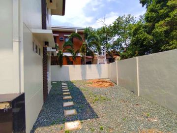 For Sale Furnished Majestic Modern 2 storey House in Parañaque
