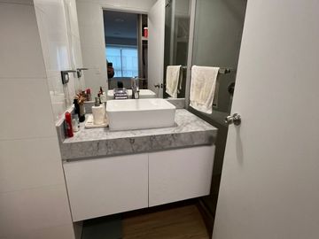 Flat en Av. Grau en Miraflores con acabados modernos y areas comunes