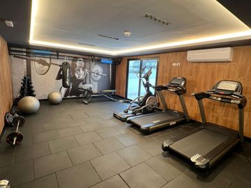 Flat en Av. Grau en Miraflores con acabados modernos y areas comunes