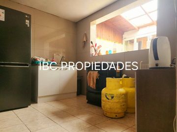 CASA A LA VENTA CON LOCAL COMERCIAL EN SAN FELIPE