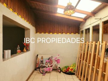 CASA A LA VENTA CON LOCAL COMERCIAL EN SAN FELIPE
