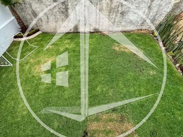 Casa De Lujo En Bosque Esmeralda: Privacidad Total, Jardín Plano Muy Amplio, Ubicada En Un Conjunto Exclusivo
