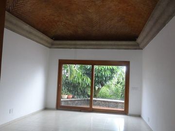 VENDO RESIDENCIA FRACC. COL. VISTA HERMOSA, CUERNAVACA