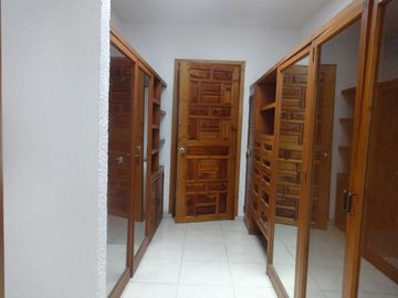 VENDO RESIDENCIA FRACC. COL. VISTA HERMOSA, CUERNAVACA