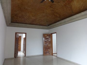 VENDO RESIDENCIA FRACC. COL. VISTA HERMOSA, CUERNAVACA