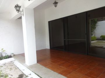 VENDO RESIDENCIA FRACC. COL. VISTA HERMOSA, CUERNAVACA