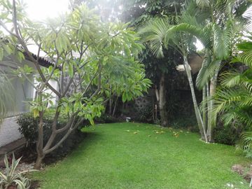 VENDO RESIDENCIA FRACC. COL. VISTA HERMOSA, CUERNAVACA
