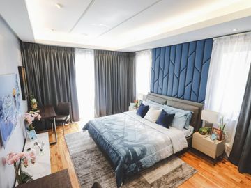 FOR SALE - Corner Townhouse Unit in Horseshoe, Quezon City