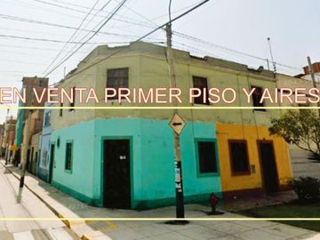Local Comercial en Venta Puerta A La Calle En Esquina, En Zona Comercial Y Residencial
