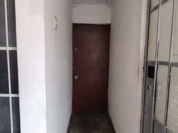 Casa En Venta Para Rentabilizar A Una Cuadra De La Avenida Antunez De Mayolo - Los Olivos