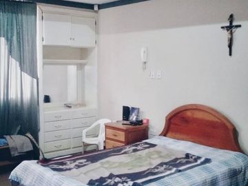 AMPLIA CASA EN VENTA, Sector Conquistadores C1407