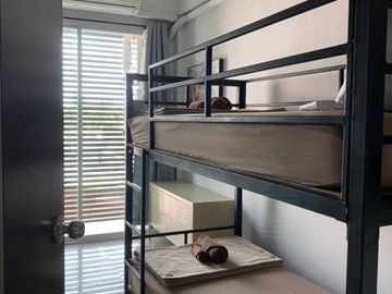 For sale: Hostel Khu Mueang, inner side, with tenants.
