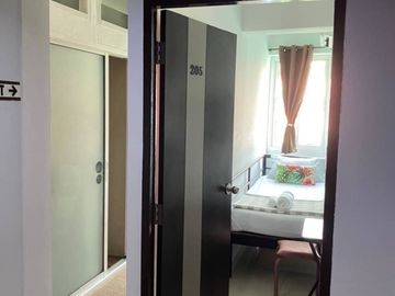 For sale: Hostel Khu Mueang, inner side, with tenants.
