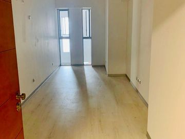 Alquilo excelente oficina de 20m2 en Magdalena