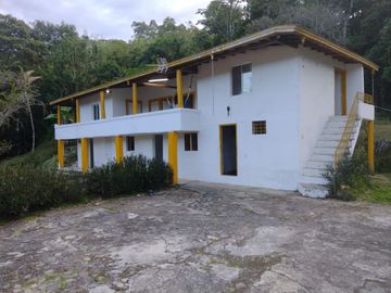 Vendo finca de descanso en Fredonia Antioquia