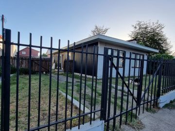 Amplio Terreno con Casa Calle Bueras