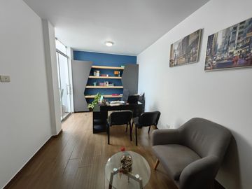 Vendo Casa Arquitectonica, Urb Los Huarangos