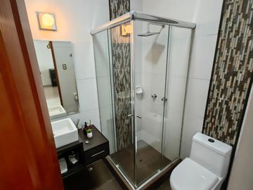 Vendo Casa Arquitectonica, Urb Los Huarangos