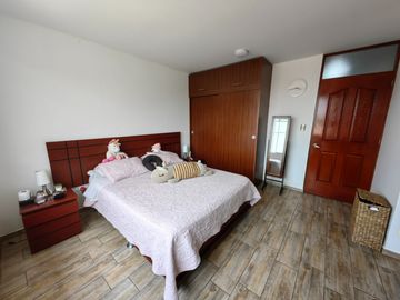 Vendo Casa Arquitectonica, Urb Los Huarangos