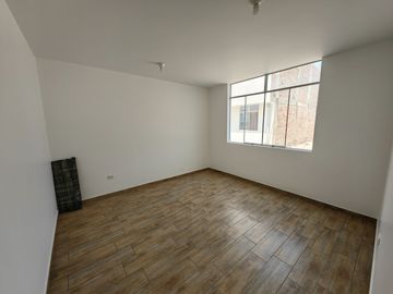 Vendo Casa Arquitectonica, Urb Los Huarangos