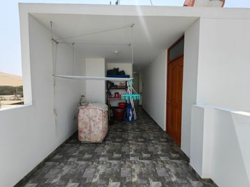 Vendo Casa Arquitectonica, Urb Los Huarangos